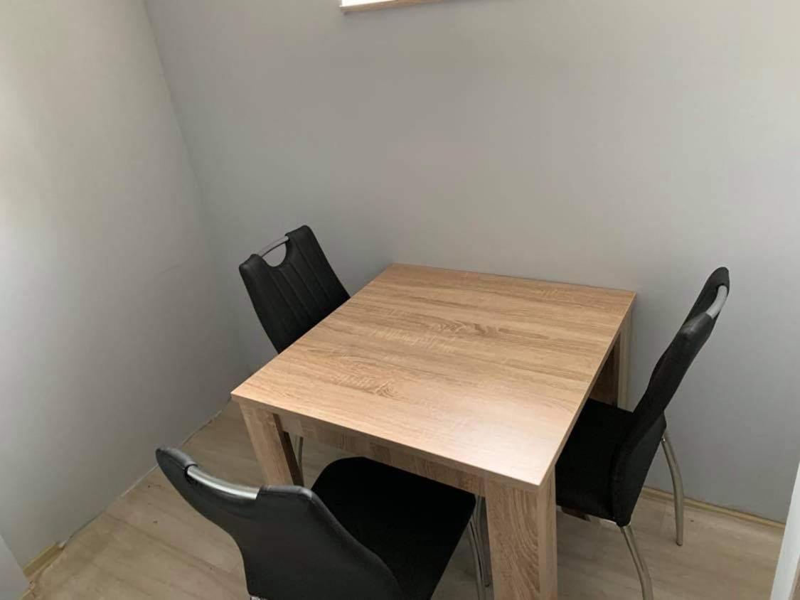 Beregi Apartman Tiszaújváros エクステリア 写真