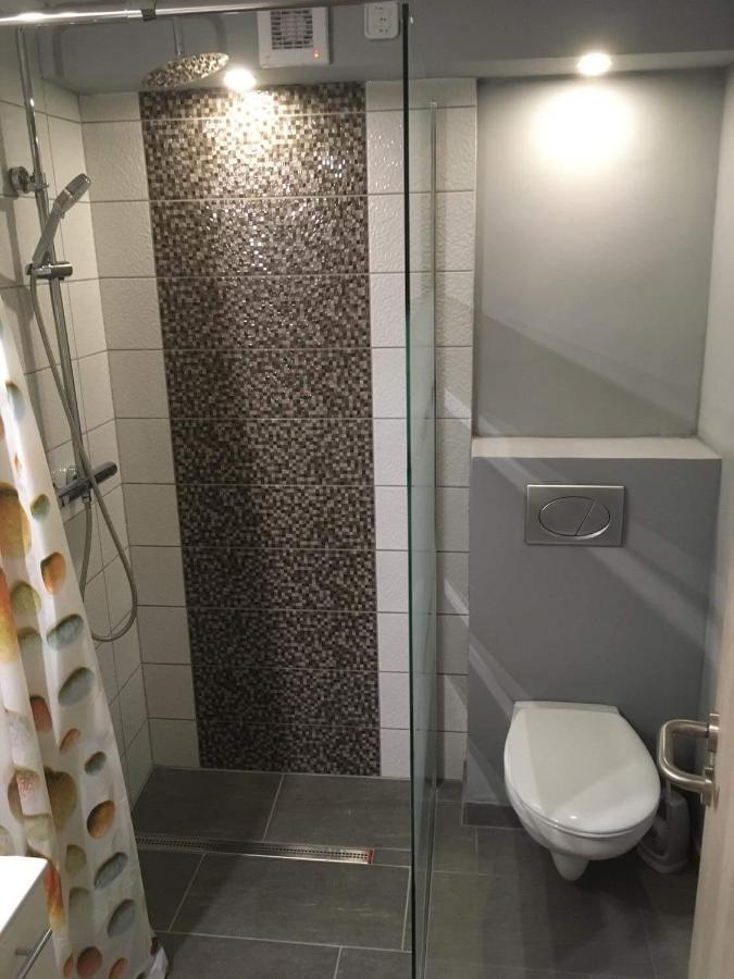 Beregi Apartman Tiszaújváros エクステリア 写真