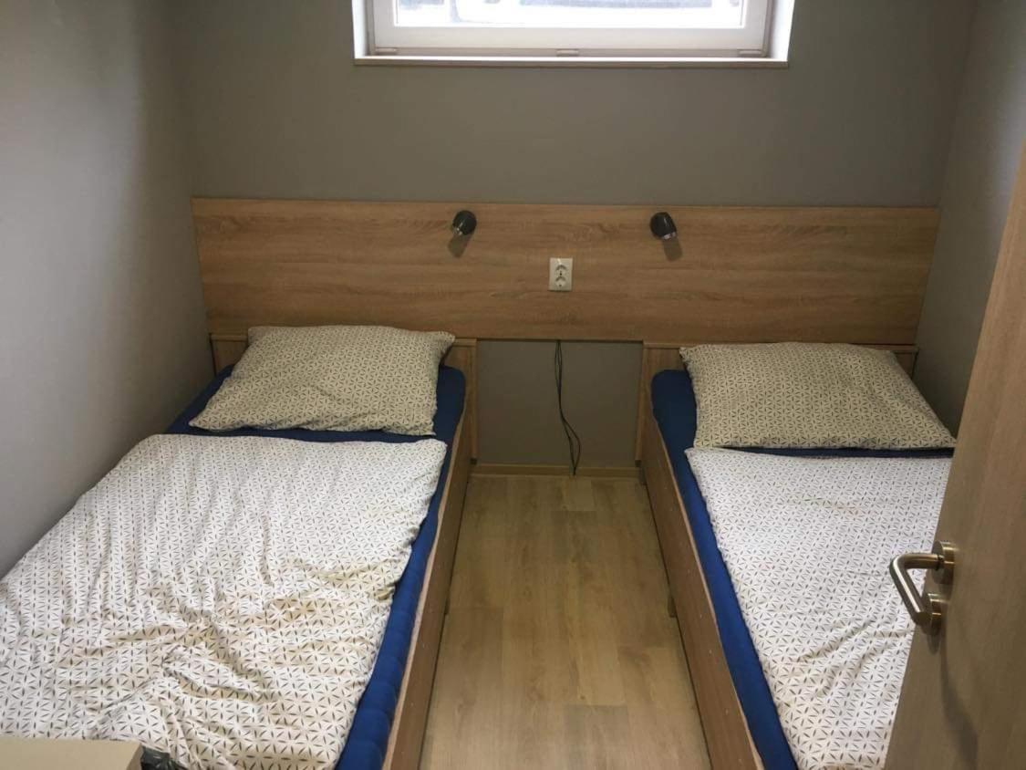 Beregi Apartman Tiszaújváros エクステリア 写真