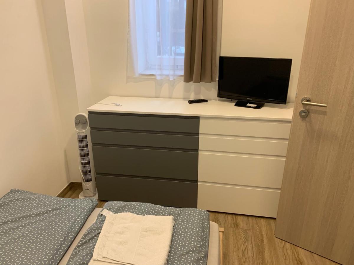 Beregi Apartman Tiszaújváros エクステリア 写真