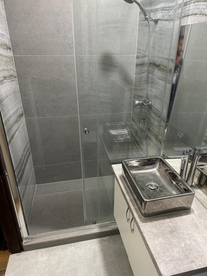 Beregi Apartman Tiszaújváros エクステリア 写真