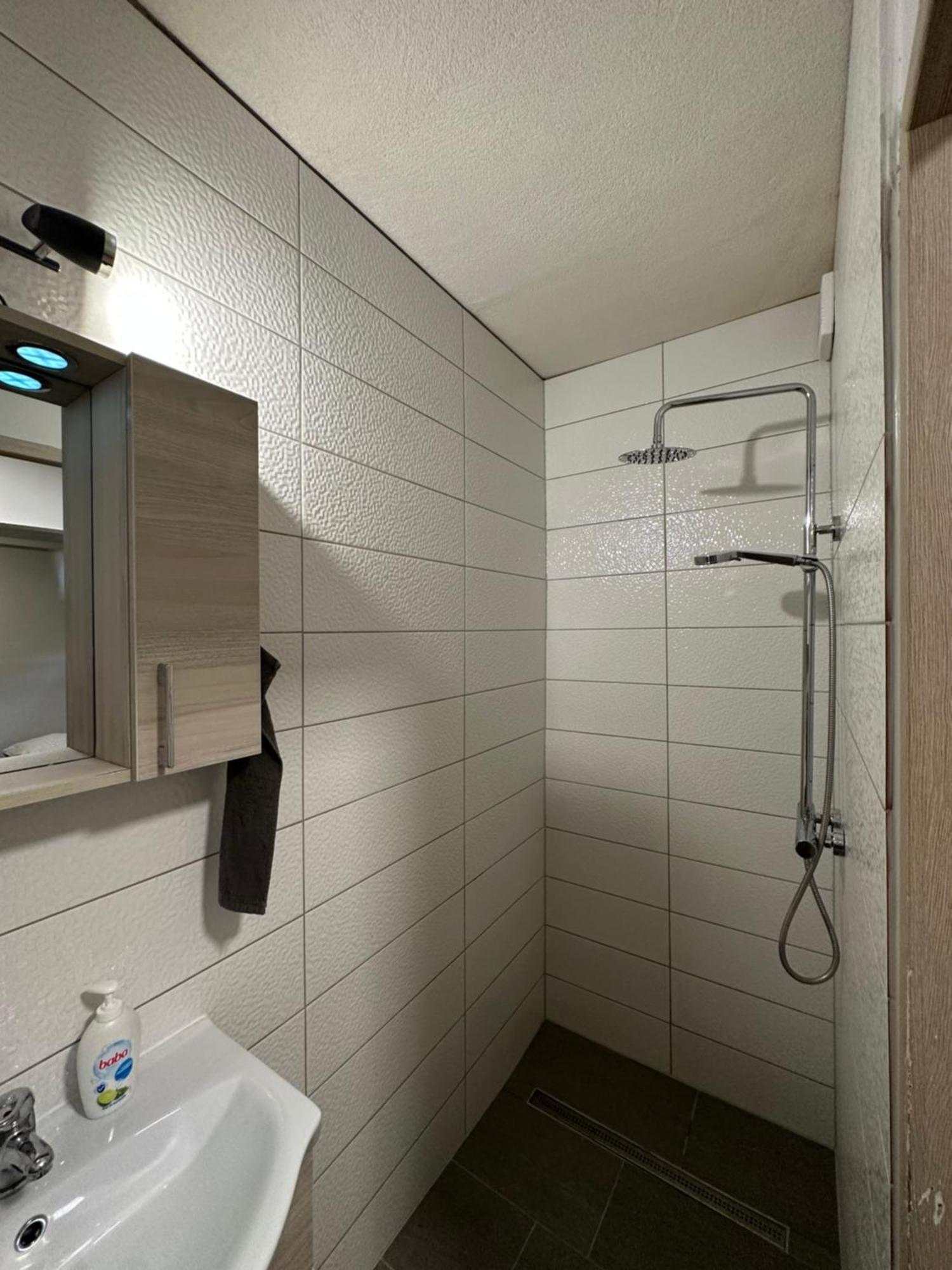 Beregi Apartman Tiszaújváros エクステリア 写真